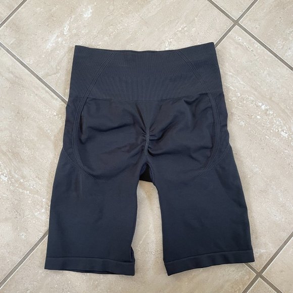 ONER ACTIVE EFFORTLESS BIKE SHORTS - Size S - Picture 3 of 3